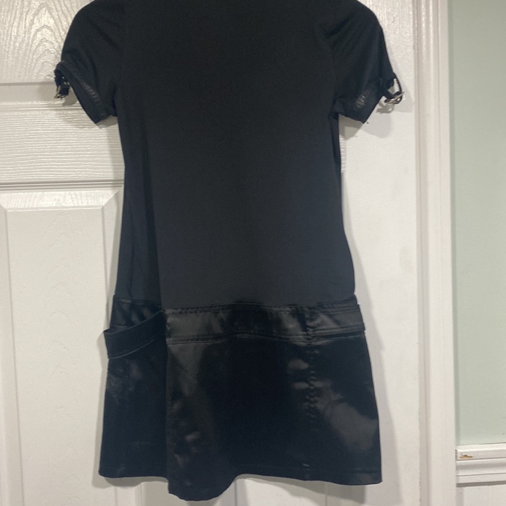 Dress - Picture 5 of 7